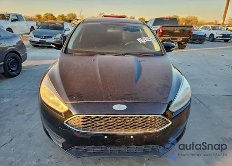 2017 Ford Focus Se z USA, uszkodzony, nr VIN 1FADP3F2XHL337184